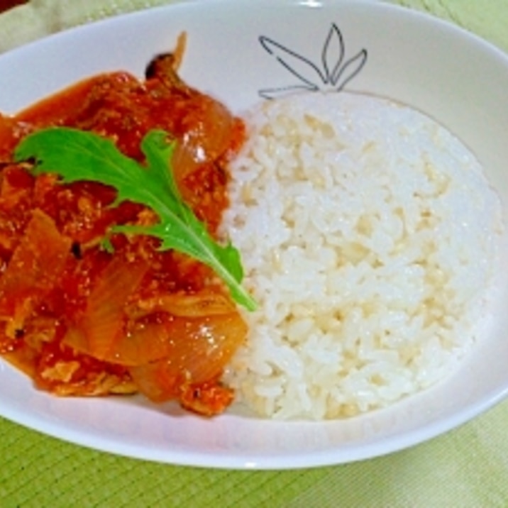 サバ缶とホールトマトの簡単煮込み